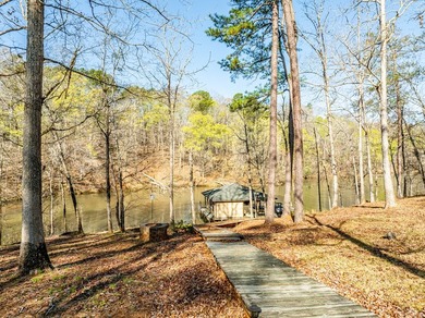 WE HAVE REDUCED THE PRICE. 5 bedroom 3 bath house with 200 feet - photo 7