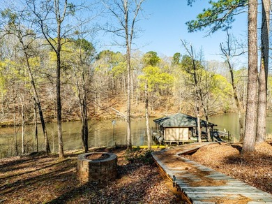 WE HAVE REDUCED THE PRICE. 5 bedroom 3 bath house with 200 feet - photo 8