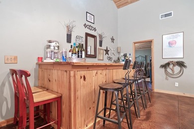 WE HAVE REDUCED THE PRICE. 5 bedroom 3 bath house with 200 feet - photo 10