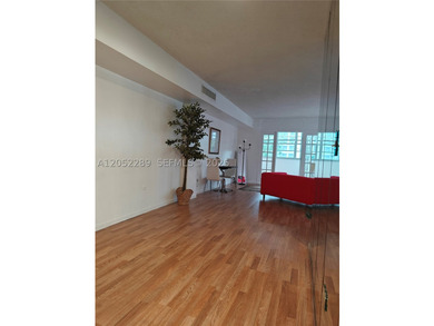 Excellent opportunity for Investor or Owner Occupant with the - photo 3