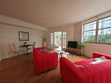 Excellent opportunity for Investor or Owner Occupant with the - photo 8