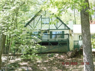 Lake Home For Sale in Dingmans Ferry, Pennsylvania