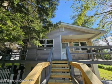 Lake Home For Sale in Tobyhanna, Pennsylvania