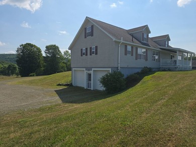 This well maintained home and horse farm has everything one - photo 2