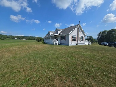 This well maintained home and horse farm has everything one - photo 7