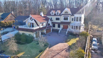 (private lake, pond, creek) Home For Sale in Staten Island New York