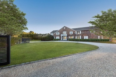 Experience the pinnacle of Hamptons living in this extraordinary - photo 3