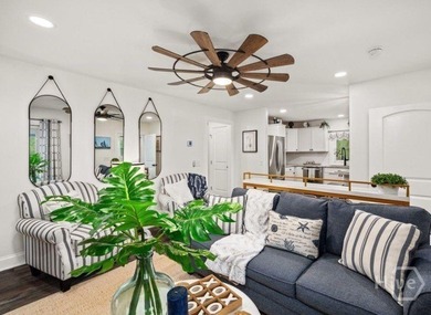 Lake Sinclair living at its best. This fully renovated 3 bedroom - photo 2