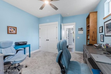 Set in a beautifully updated custom home minutes from downtown - photo 33