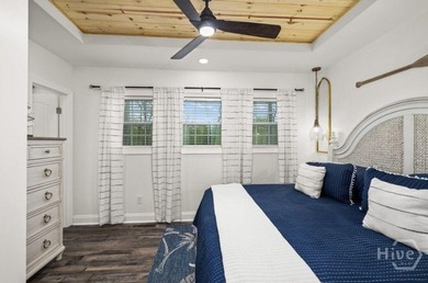 Lake Sinclair living at its best. This fully renovated 3 bedroom - photo 10