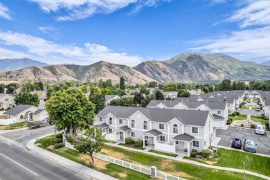 This home is so light and bright! Welcome to 802 Sugar Maple Ct - photo 2