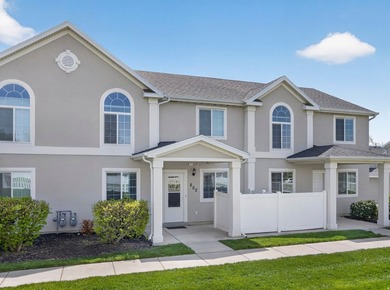 This home is so light and bright! Welcome to 802 Sugar Maple Ct - photo 7