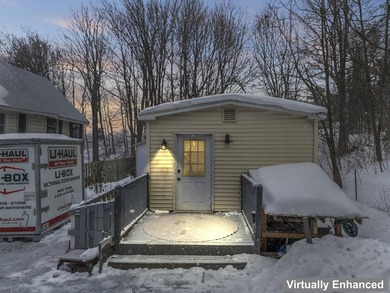 Charming cottage-style single-wide home conveniently located in - photo 2