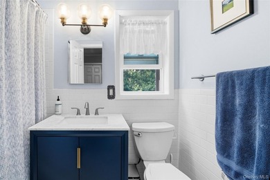 From the moment you arrive at The Woodlands at Islip, you'll - photo 17