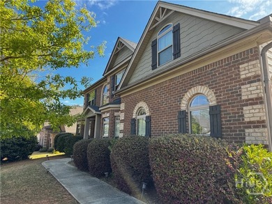 Discover Elegance & Space at 1938 Orchard Drive Welcome to this - photo 5