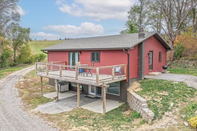 (private lake, pond, creek) Home For Sale in Moorhead Iowa