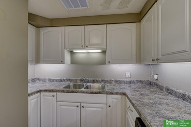 Ryan Renner, M: , ryan.renner,   - A VERY RARE 3 bedroom, 2