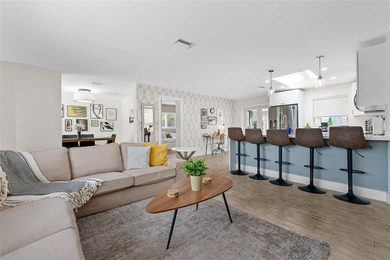 With no HOA, a turnkey living experience, and thoughtfully - photo 5