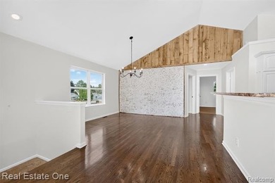 Charming 3-bedroom, 2-bath home in Gibraltar's highly - photo 5