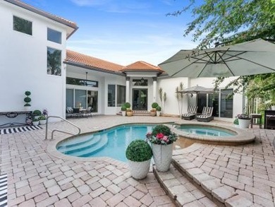 Welcome to this stunning courtyard home with 1/1 separate guest - photo 8