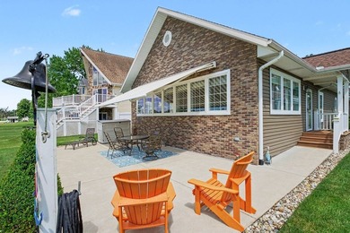 This home is absolutely turn-key, stunning, and has quality - photo 2