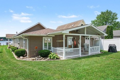 This home is absolutely turn-key, stunning, and has quality - photo 4