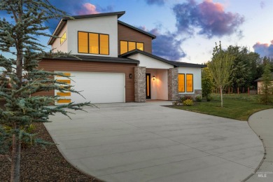 Lake Home For Sale in Eagle, Idaho