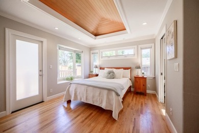 Absolutely spectacular Craftsman-style home on a quiet lane in - photo 9