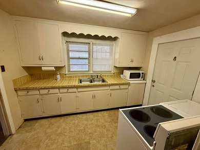 Charming 3-bedroom, 1-bath brick ranch located in the heart of - photo 11