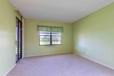Spectacular 3 bedroom, 2 bath second floor condo WITH DETACHED - photo 13