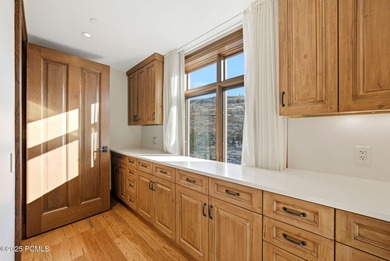 Residence 902 at the St. Regis Deer Valley is a rare nearly 5 - photo 18