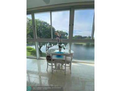 (private lake, pond, creek) Condo For Sale in Deerfield Beach Florida