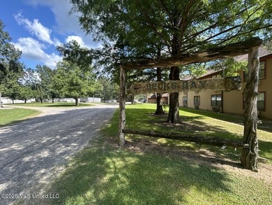 Welcome to Becks Bay Hunting Club, an exceptional opportunity to - photo 34