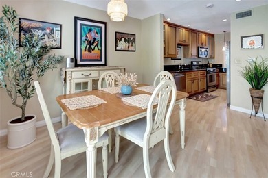 Located just 10 minutes from the iconic Laguna Beach, this - photo 6