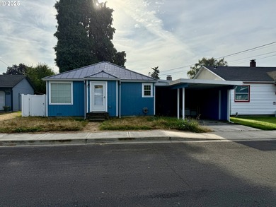 Horseshoe Lake Home For Sale in Woodland Washington