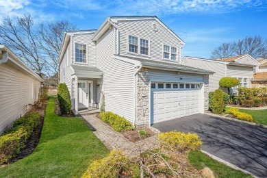 Lake Condo For Sale in Holbrook, New York