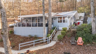 Smith Lake (Cullman side) The cozy vintage cottage that we all - Lake Home For Sale in Bremen, Alabama