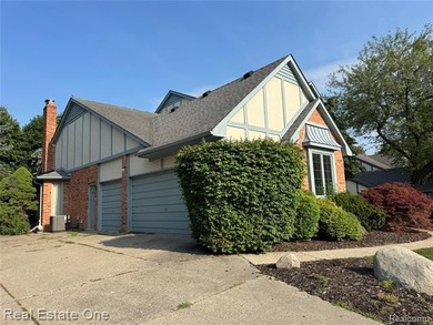 Seller is contributing $10,000 towards closing costs. Welcome - photo 2