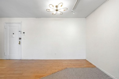 Welcome to 46 Terrace Circle 3F, a bright, top-floor (3rd floor - photo 3