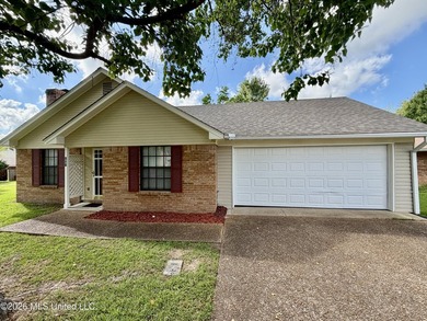 Welcome home to 102 Mary's Cove! This beautifully updated home - photo 5