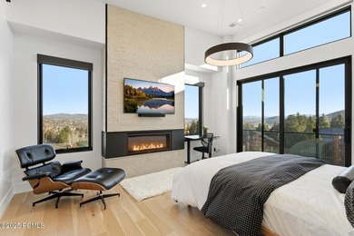This six-bedroom residence features an open, thoughtfully - photo 15