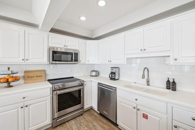 Experience Gulf-front luxury with this stunning 3BR/3BA condo in - photo 17
