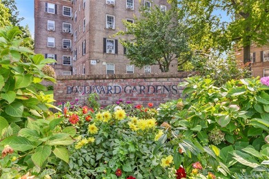 Astoria/Woodside beautifully maintained one-bedroom co-op - photo 21
