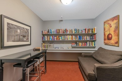 2 bedroom, 2 bathroom condo located in Crystal! When you walk in - photo 21
