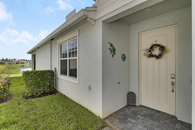 Better than new! CHARMING VILLA on a LAKE FRONT LOT in the - photo 7