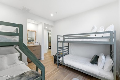 This six-bedroom residence features an open, thoughtfully - photo 35