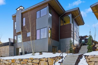 This six-bedroom residence features an open, thoughtfully - photo 41