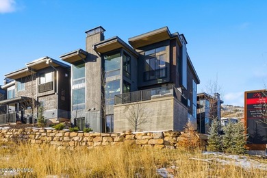This six-bedroom residence features an open, thoughtfully - photo 42