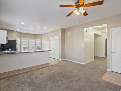 Beautiful and well-maintained condo located at 114 E Bella Monte - photo 6