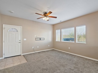 Beautiful and well-maintained condo located at 114 E Bella Monte - photo 8